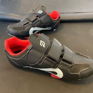 Peloton Cycling Shoes: Size 38 (Womens size 7)